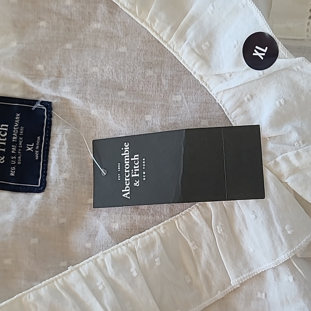 NWT Abercrombie and Fitch blouse - Picture 3 of 10